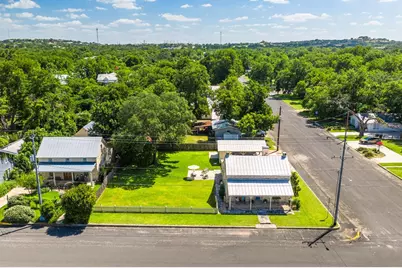 419 W San Antonio St, Fredericksburg, TX 78624 - Photo 42