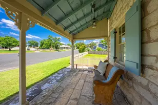 419 W San Antonio St, Fredericksburg, TX 78624 - Photo 40
