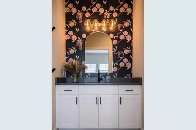 930 S Eagle St #202, Fredericksburg, TX 78624 - Photo 8