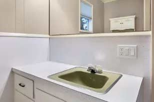 111 Beverly Dr, Fredericksburg, TX 78624 - Photo 28