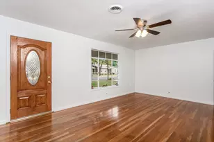 111 Beverly Dr, Fredericksburg, TX 78624 - Photo 8