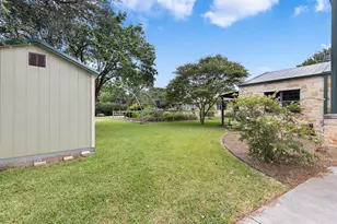 101 E Grothe St, Fredericksburg, TX 78624 - Photo 42