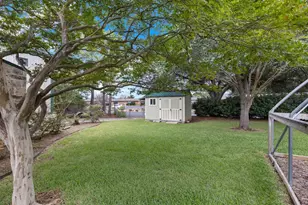 101 E Grothe St, Fredericksburg, TX 78624 - Photo 12