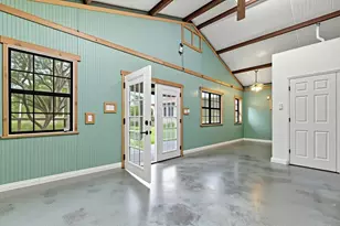 101 E Grothe St, Fredericksburg, TX 78624 - Photo 38