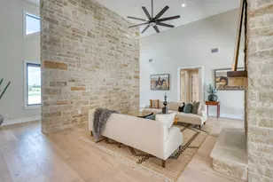 211 Interlaken St, Fredericksburg, TX 78624 - Photo 6