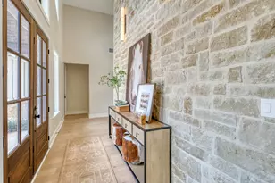 211 Interlaken St, Fredericksburg, TX 78624 - Photo 4