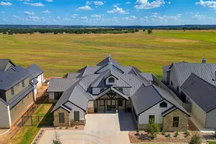 211 Interlaken St, Fredericksburg, TX 78624 - Photo 30