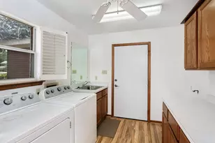 301 W Hackberry St, Fredericksburg, TX 78624 - Photo 24