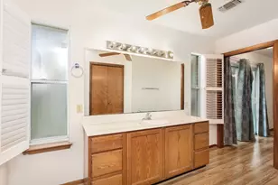 301 W Hackberry St, Fredericksburg, TX 78624 - Photo 18