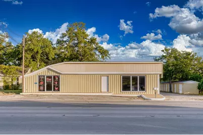 1709 N Llano St, Fredericksburg, TX 78624 - Photo 4