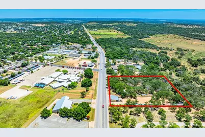 1709 N Llano St, Fredericksburg, TX 78624 - Photo 14