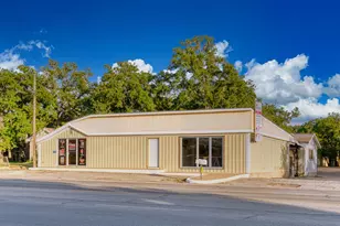 1709 N Llano St, Fredericksburg, TX 78624 - Photo 20