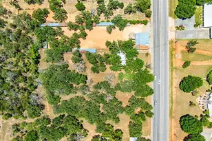 1709 N Llano St, Fredericksburg, TX 78624 - Photo 10