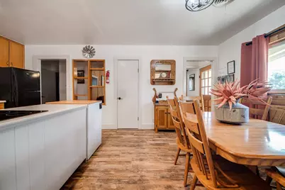 510 S Columbus, Fredericksburg, TX 78624 - Photo 6