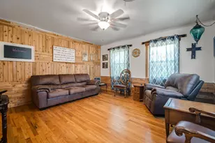 510 S Columbus, Fredericksburg, TX 78624 - Photo 12