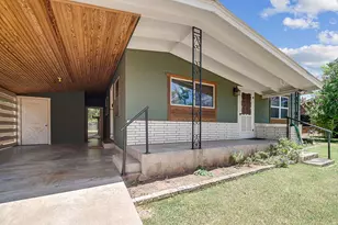510 S Columbus, Fredericksburg, TX 78624 - Photo 4