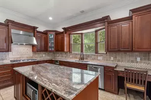 408 W Creek St, Fredericksburg, TX 78624 - Photo 12