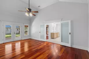 408 W Creek St, Fredericksburg, TX 78624 - Photo 14