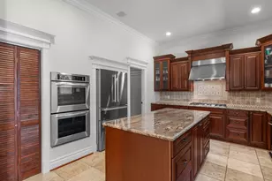 408 W Creek St, Fredericksburg, TX 78624 - Photo 10