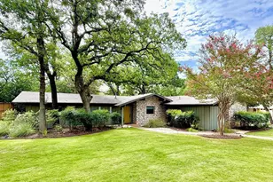 202 Tanglewood Dr, Fredericksburg, TX 78624 - Photo 2