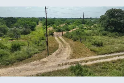 507 Buckhorn Dr, London, TX 76854 - Photo 2