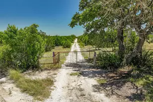 1956 Kc 373, London, TX 76854 - Photo 2
