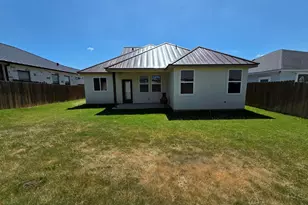 227 Dudley Wy, Fredericksburg, TX 78624 - Photo 16
