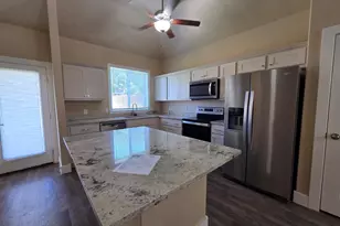 227 Dudley Wy, Fredericksburg, TX 78624 - Photo 10