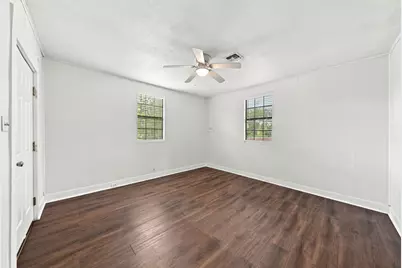 204 Davis Street, Kerrville, TX 78028 - Photo 8