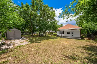 204 Davis Street, Kerrville, TX 78028 - Photo 16