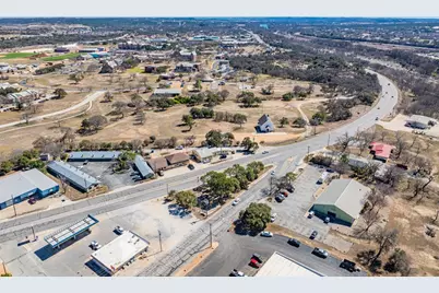 1812 Water St, Kerrville, TX 78028 - Photo 8