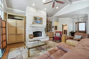 2140 Hedgestone, Fredericksburg, TX 78624 - Photo 4