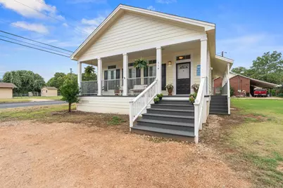 514 Bluebonnet, Fredericksburg, TX 78624 - Photo 2