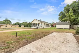 514 Bluebonnet, Fredericksburg, TX 78624 - Photo 22