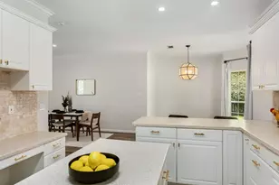 803 N Bowie, Fredericksburg, TX 78624 - Photo 10