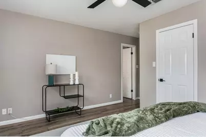 803 N Bowie, Fredericksburg, TX 78624 - Photo 14