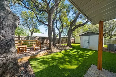 512 W Pecan St, Johnson City, TX 78636 - Photo 14