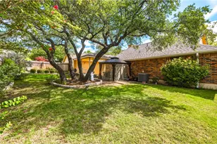 1445 N Gloucester Point, Kerrville, TX 78028 - Photo 20