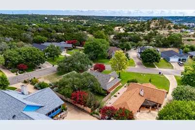 1445 N Gloucester Point, Kerrville, TX 78028 - Photo 28
