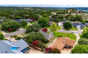1445 N Gloucester Point, Kerrville, TX 78028 - Photo 28