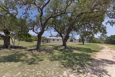 622 Paradise Ranch Rd, Fredericksburg, TX 78624 - Photo 2
