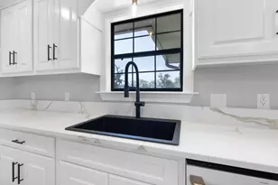 622 Paradise Ranch Rd, Fredericksburg, TX 78624 - Photo 18