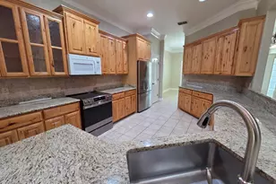 2150 Hedgestone, Fredericksburg, TX 78624 - Photo 14