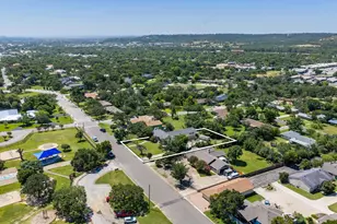 1009 W Main St, Kerrville, TX 78028 - Photo 50