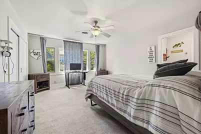 1009 W Main St, Kerrville, TX 78028 - Photo 36