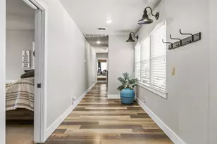 1009 W Main St, Kerrville, TX 78028 - Photo 26