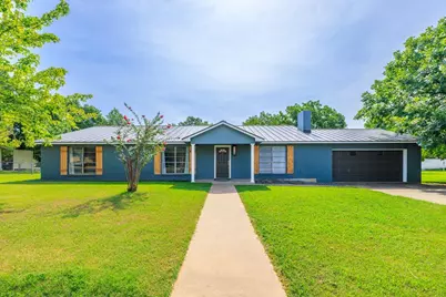 114 N Crestwood Dr, Fredericksburg, TX 78624 - Photo 1
