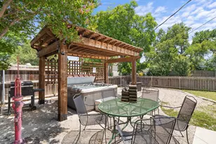 307 S Creek St, Fredericksburg, TX 78624 - Photo 24