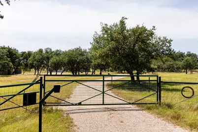 5078 Friedrich Rd, Fredericksburg, TX 78624 - Photo 34
