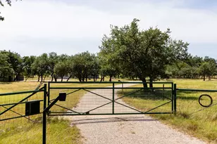 5078 Friedrich Rd, Fredericksburg, TX 78624 - Photo 34